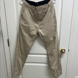 RW&Co Men's Chino Tan Khaki Jogger Style Pants | Size 31